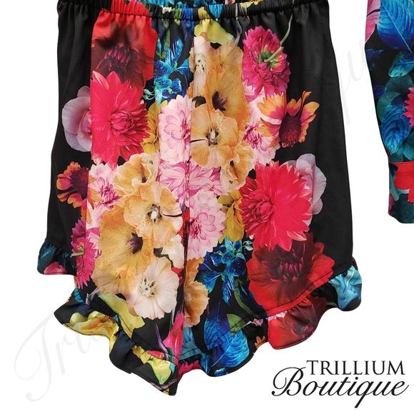 BEBE Women's Floral Colorful Vibrant Tie Front Romper XS/TP EUC Spring Summer - Picture 10 of 11